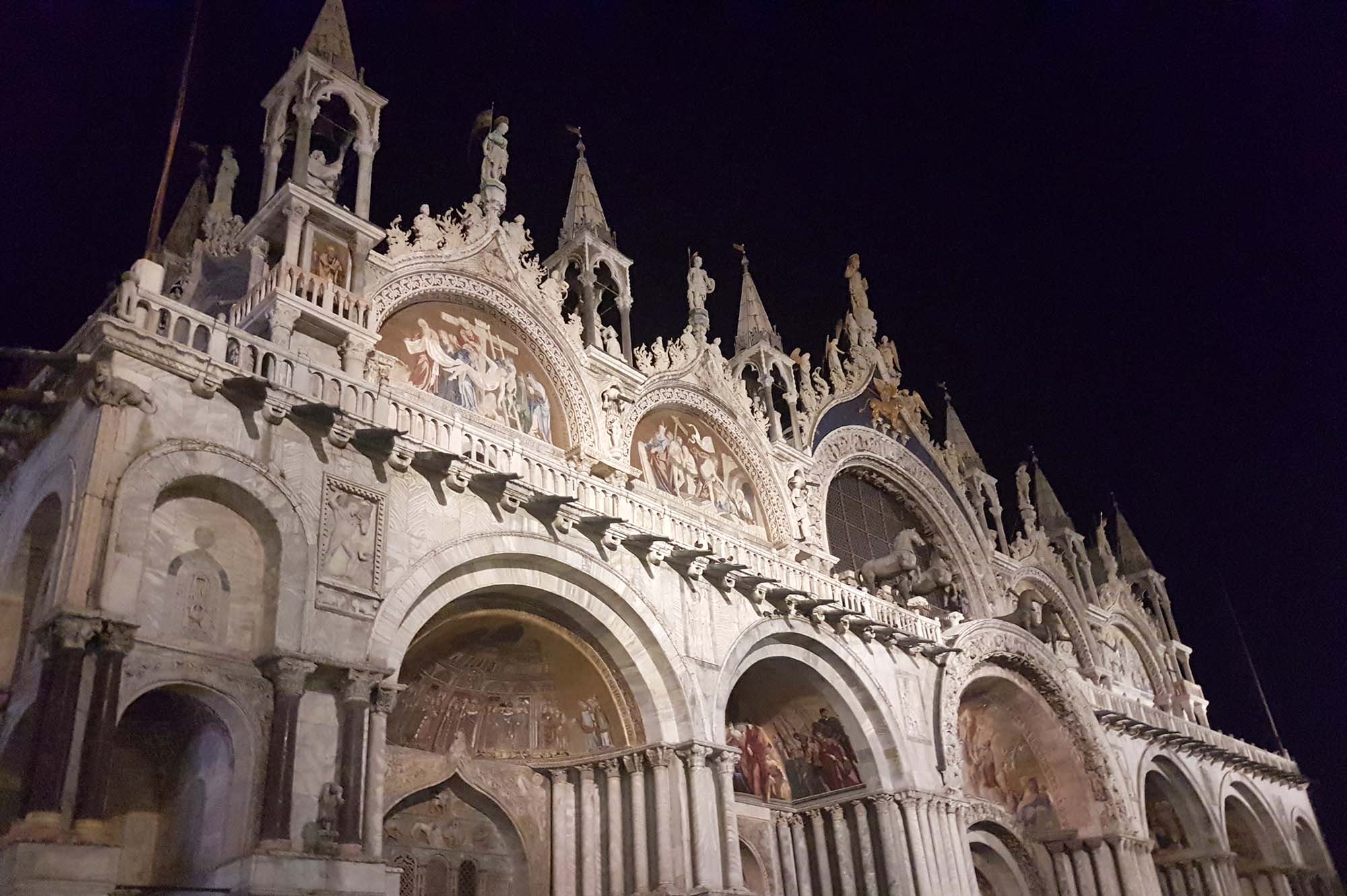 venedig byggnad markuskyrkan